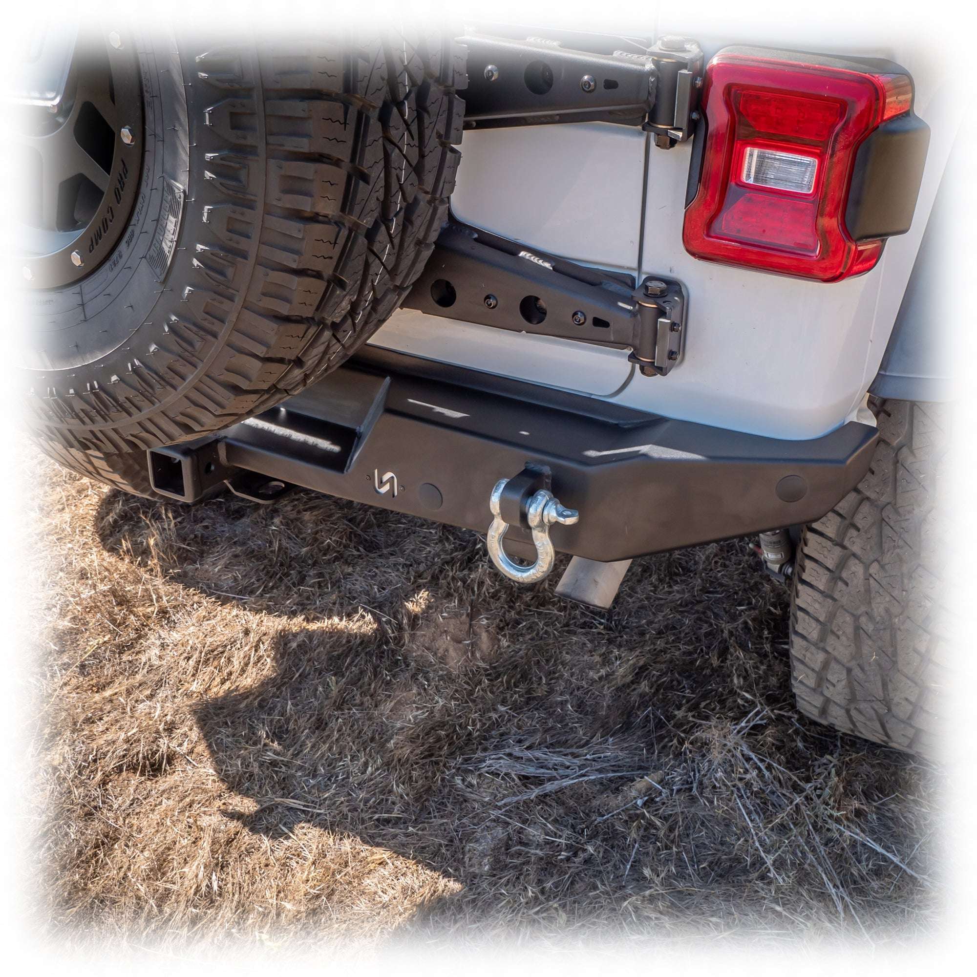 Rear Bumper with Hitch Receiver for Jeep Wrangler JL