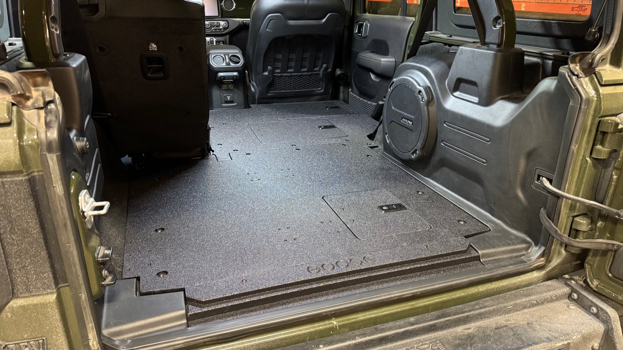 Jeep Wrangler 2018-2023 JLU 4 Door - Second Row Seat Delete Plate System - V2