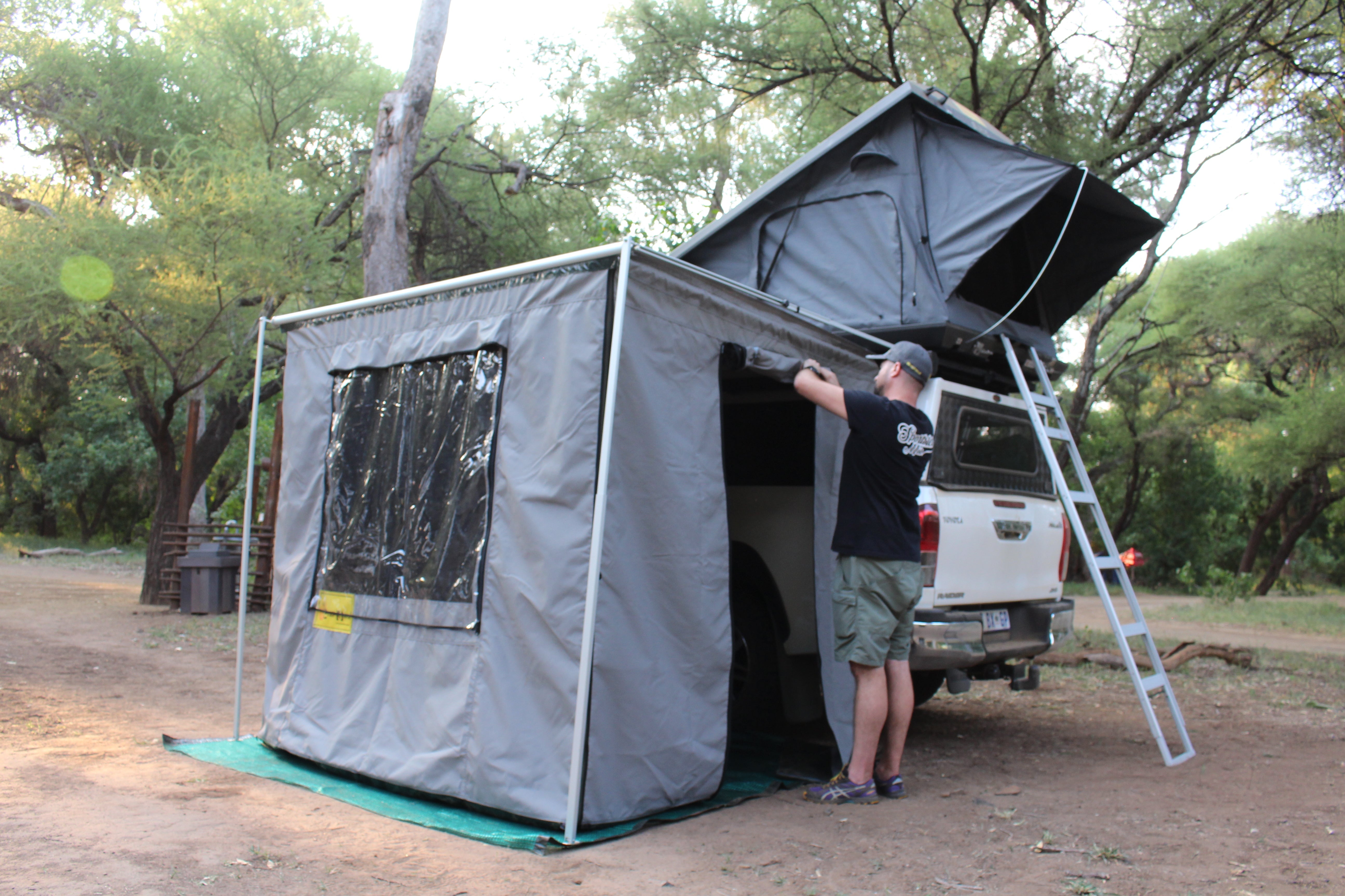 Series 2000 Awning Wall Set