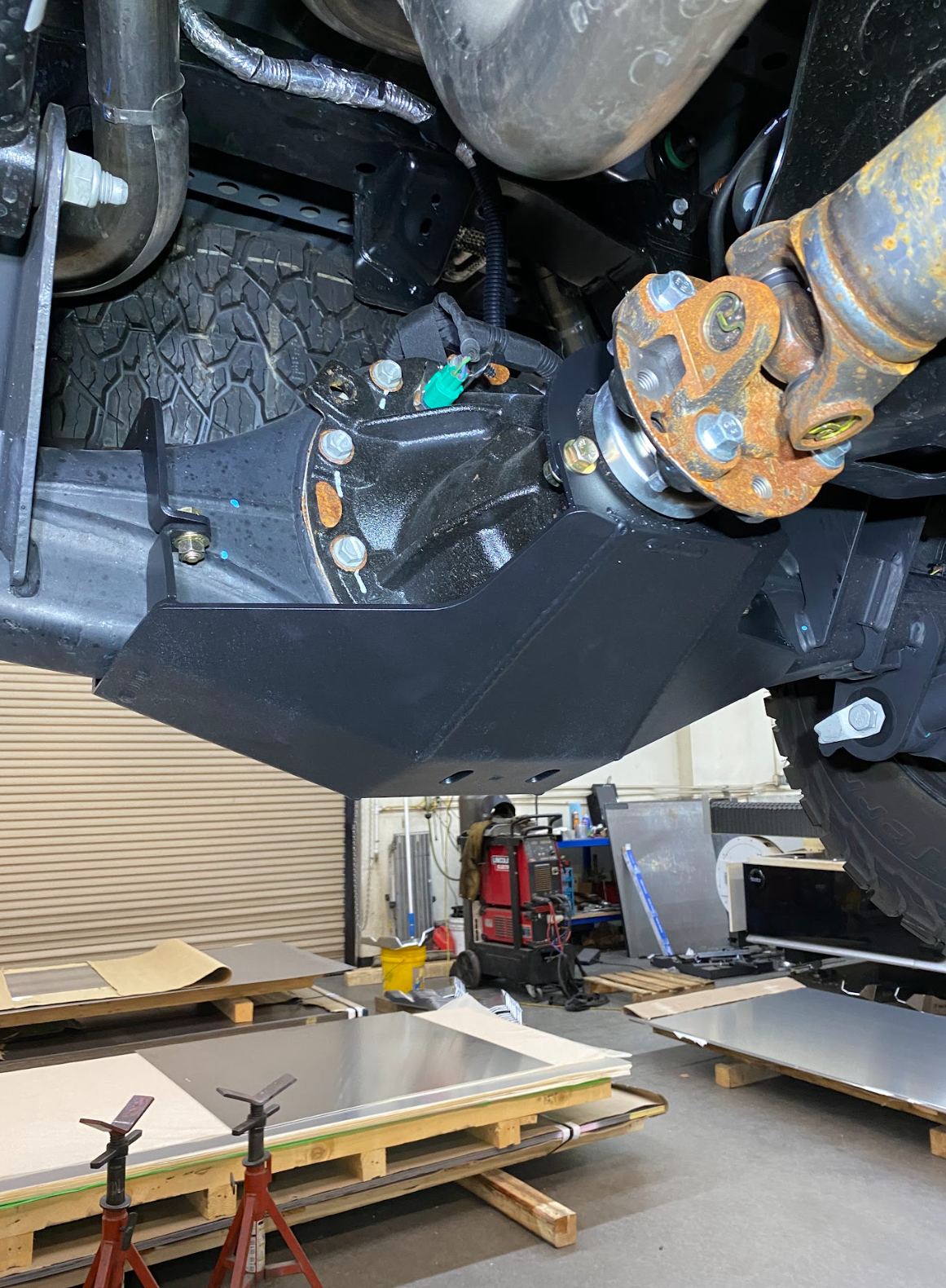 2024 Ranger Raptor rear differential skid plate showcasing durable protection for off-road adventures.