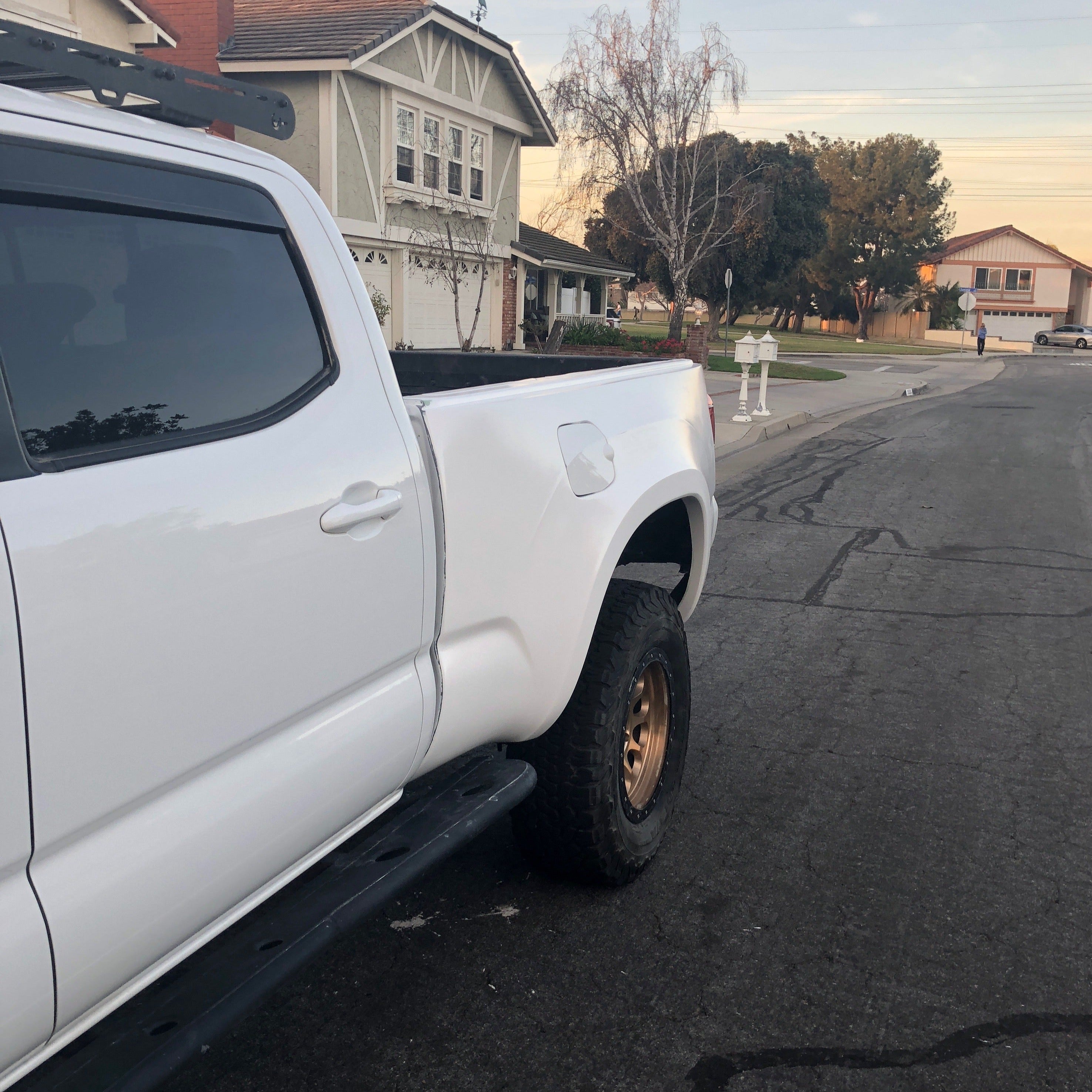 Toyota Tacoma Fiberglass Bedside Flares