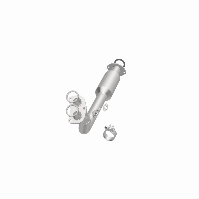 MagnaFlow Direct Fit Catalytic Converter California Grade 96-98 Toyota 4Runner 2.7L
