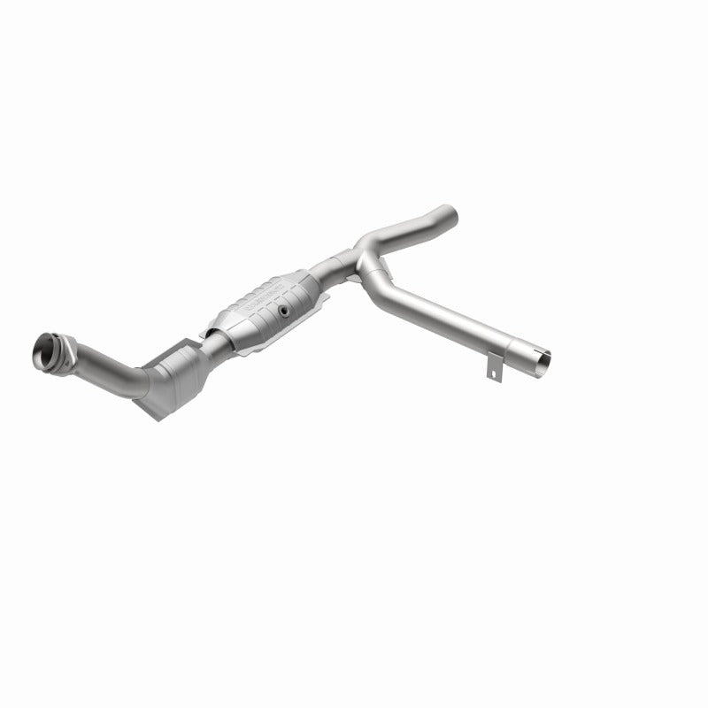 MagnaFlow Direct Fit Catalytic Converter 00-01 Ford F-150 4.6L 2wd