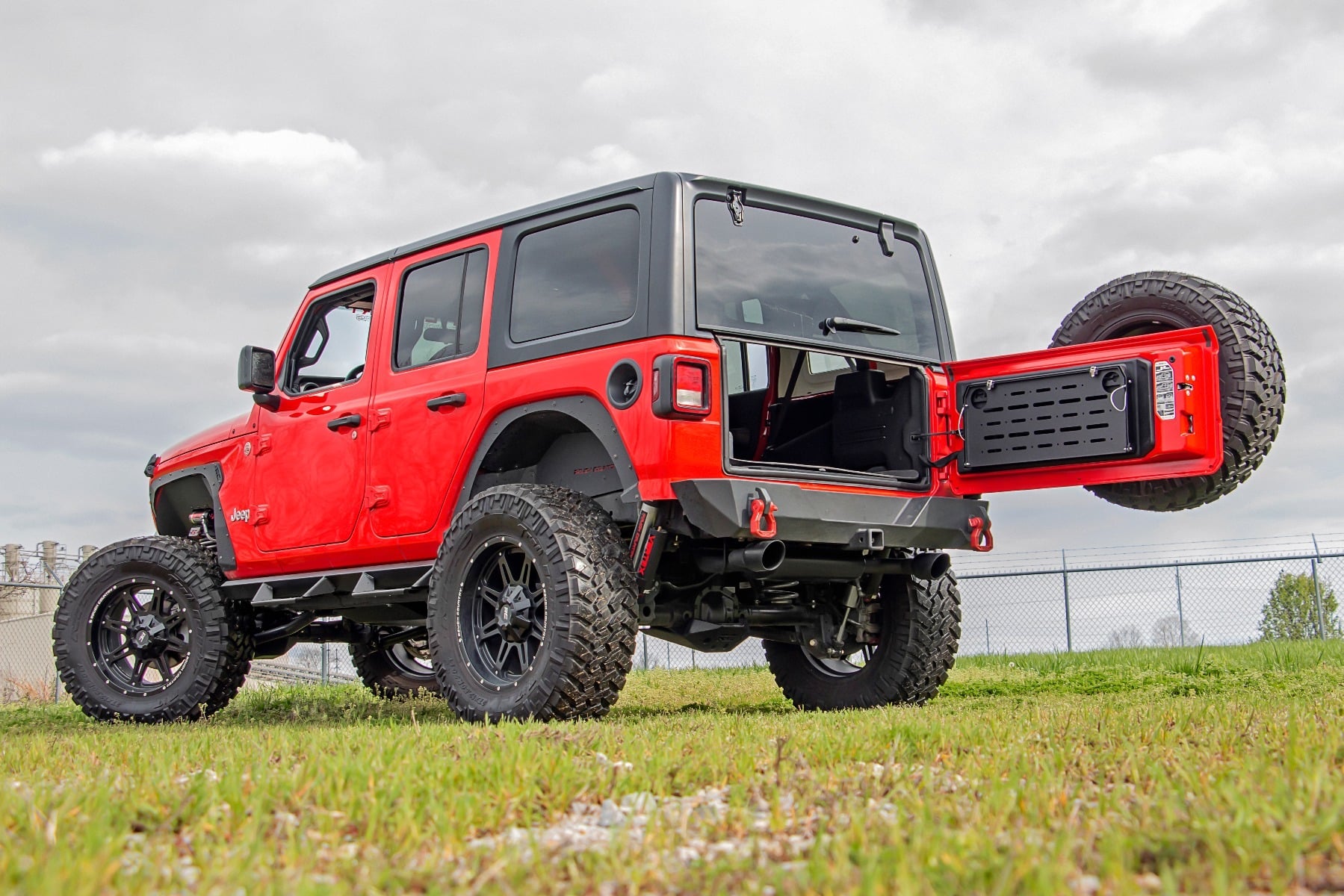 Tailgate Table Jeep Wrangler JL (18-26)/Wrangler Unlimited (18-26) Rough Country