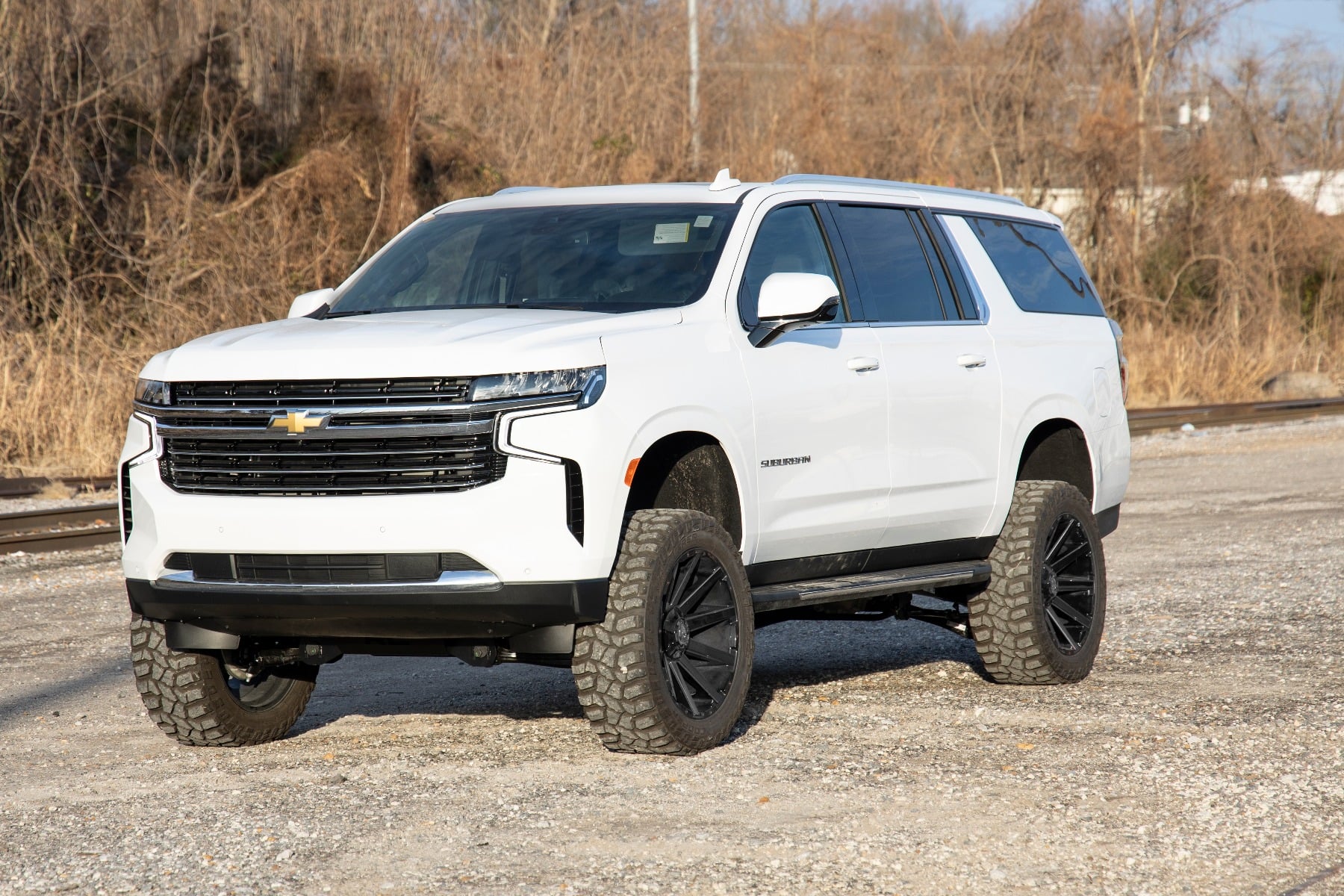6 Inch Lift Kit M1 Struts Chevy/GMC SUV 1500 4WD (2021-2026) Rough Country