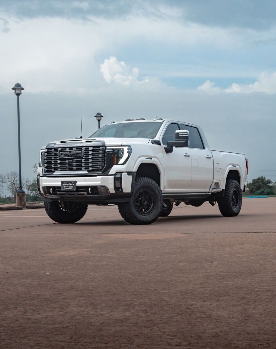 3-Inch Premier Leveling Kit with Fox Psrr 2.0 Shocks for 2011-2019 Silverado/Sierra 2500/3500 2WD/4WD Cognito