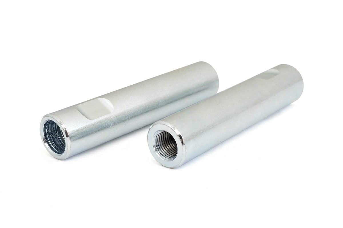 HD Tie Rod Sleeves 1.5 Inch Offset Knuck Silverado/Sierra 1500 Truck & SUV (07-18) Rough Country