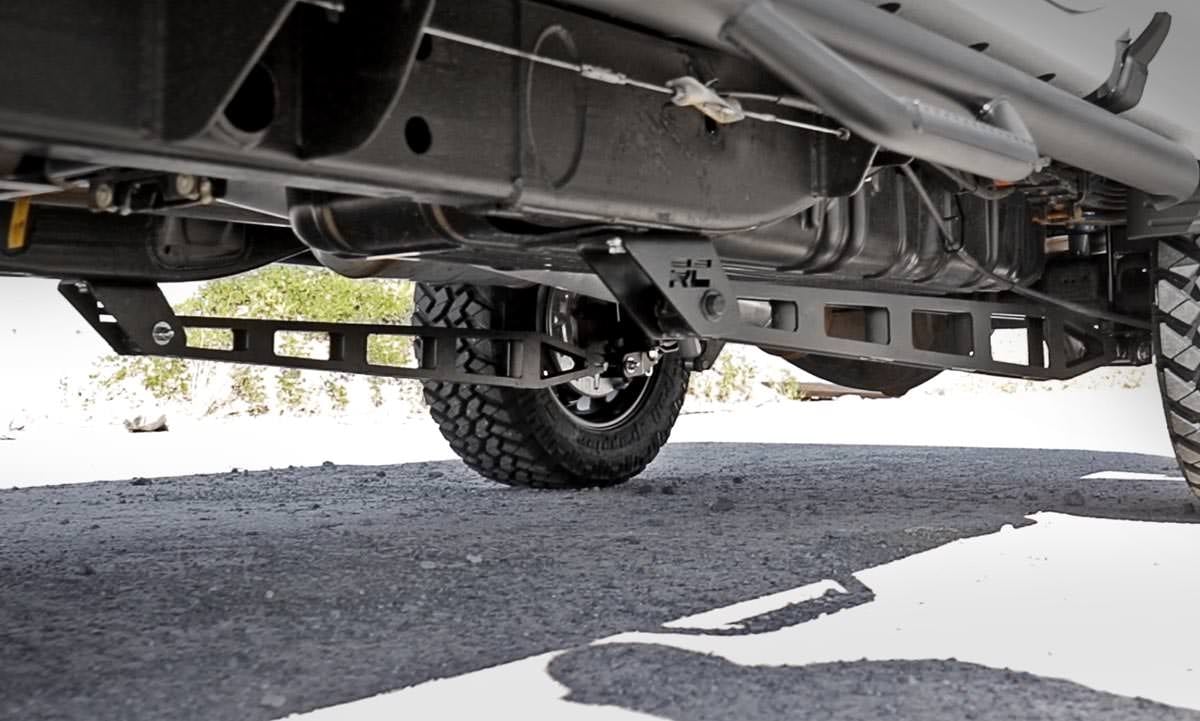 Traction Bar Kit Silverado/Sierra 2500HD/3500HD 4WD (2011-2019) Rough Country