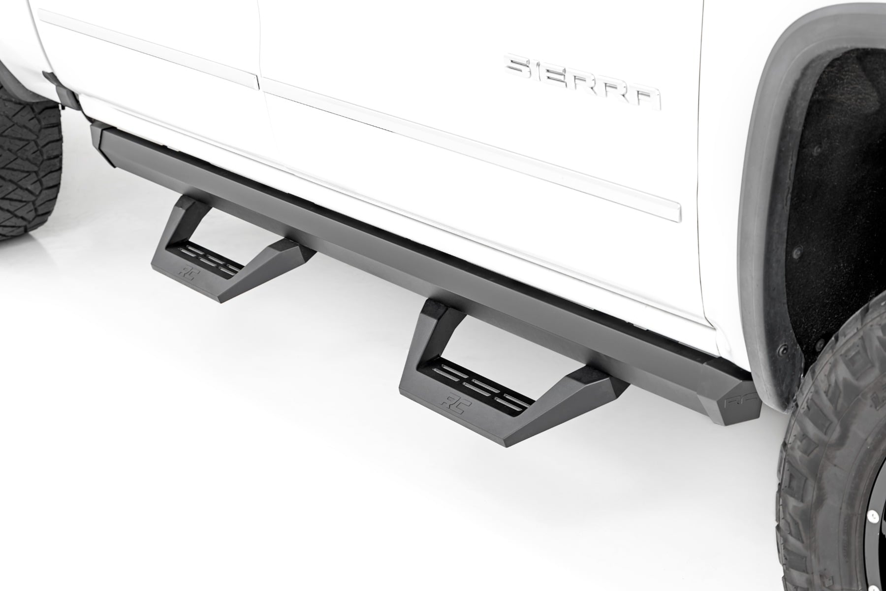 SRX2 Adj Aluminum Step Crew Cab Silverado/Sierra 1500/2500HD/3500HD (07-18 & Classic) Rough Country