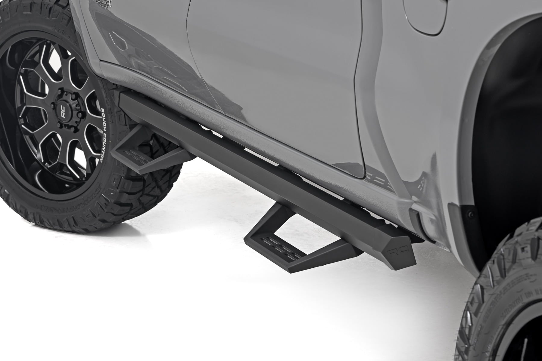 SRL2 Adj Aluminum Step Crew Cab Silverado/Sierra 1500/2500HD (19-26) Rough Country
