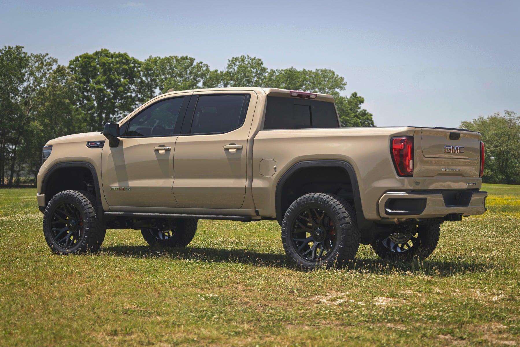 4 Inch Lift Kit AT4X GMC Sierra 1500 4WD (2022-2026) Rough Country