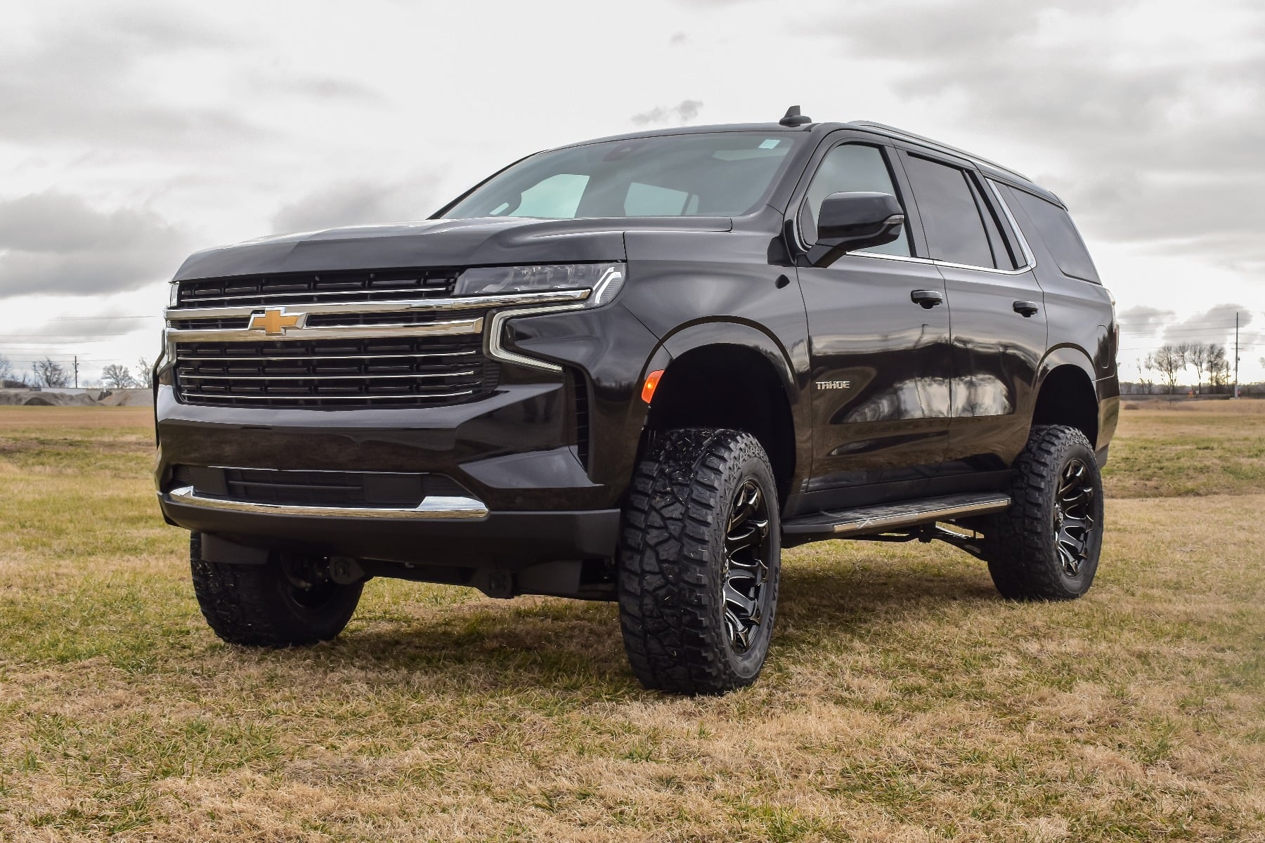6 Inch Lift Kit M1 Struts Chevy/GMC Tahoe/Yukon 4WD (2021-2026) Rough Country