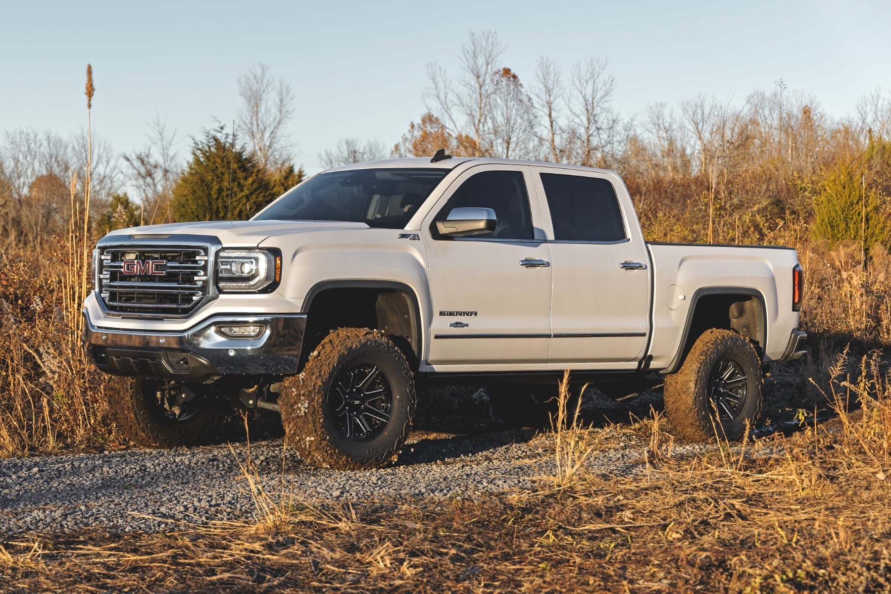 7 Inch Stamped Steel LCA Lift Kit Forged UCA Bracket M1 Struts/M1 Silverado/Sierra 1500 (16-18) Rough Country