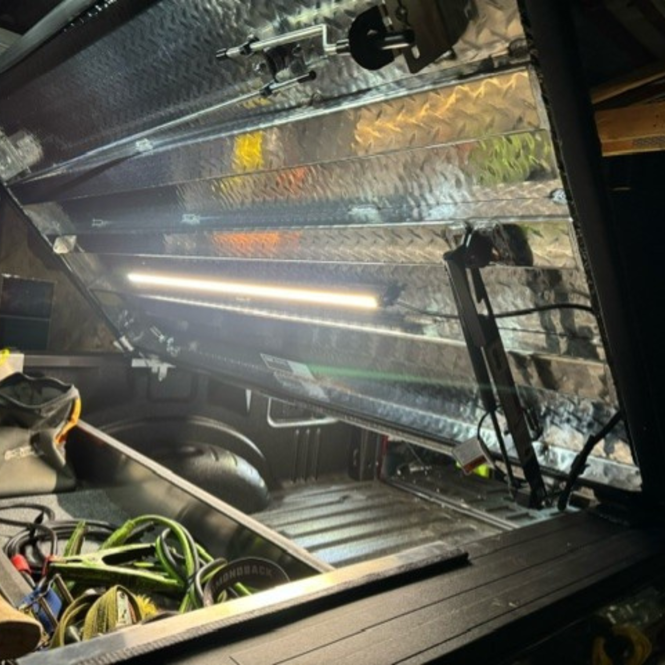 V Series 40" Light