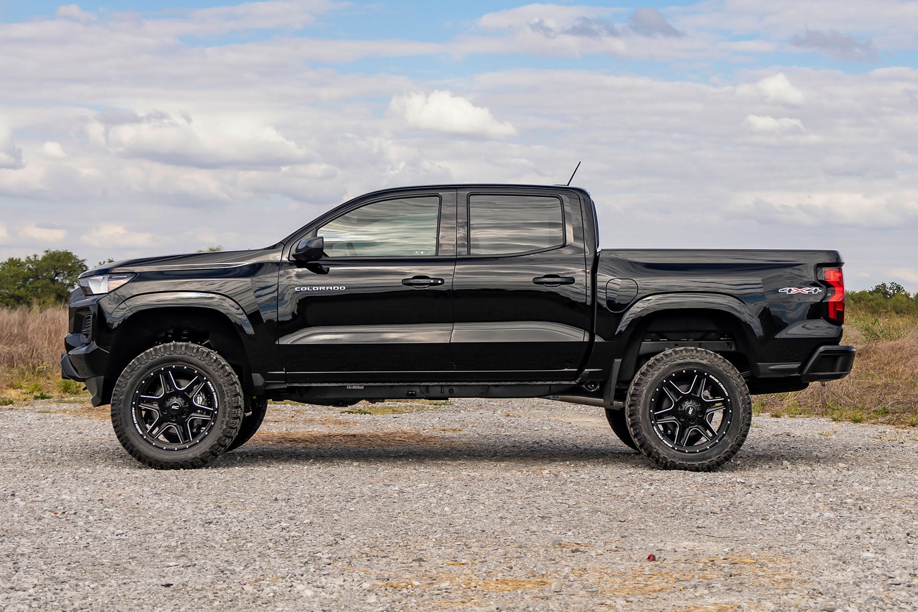 4 Inch Lift Kit N3 Struts Chevy/GMC Canyon/Colorado 4WD (2023-2026) Rough Country