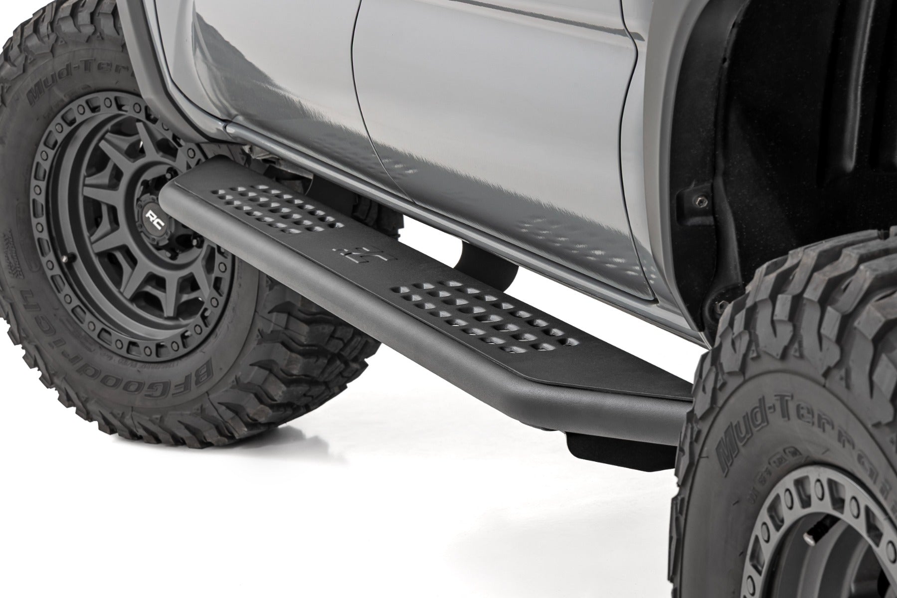 OV2 Running Boards Side Step Bars Crew Cab Toyota Tacoma 2WD/4WD (16-23) Rough Country