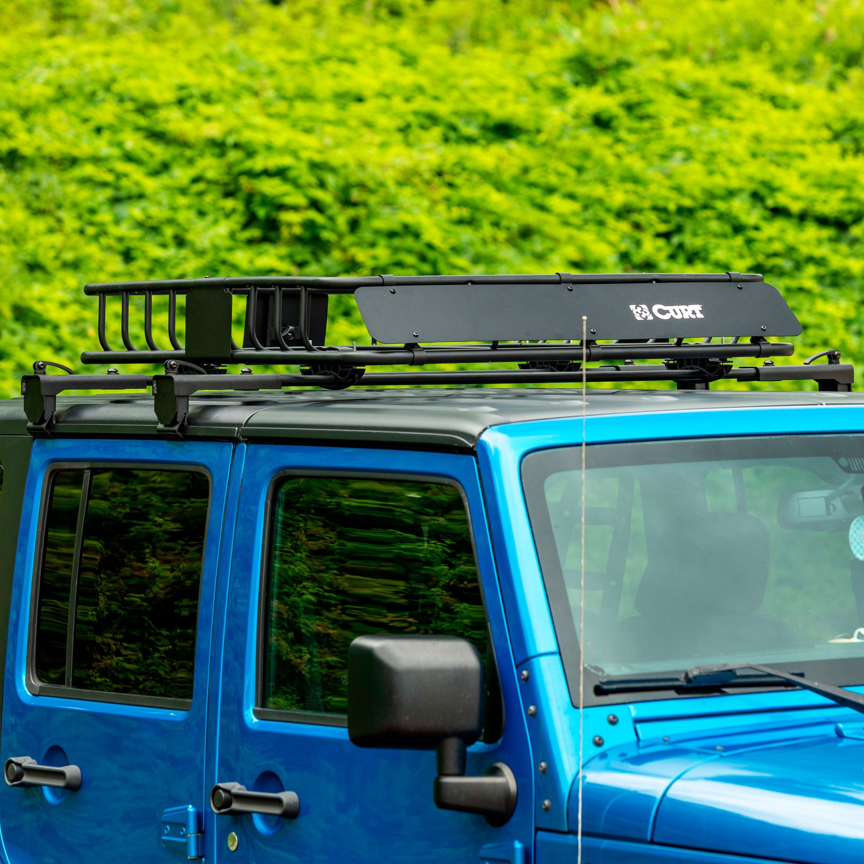 CURT Black Steel Quick-Release Roof Rack Crossbars, Fits Select Jeep Wrangler JK Model 18119