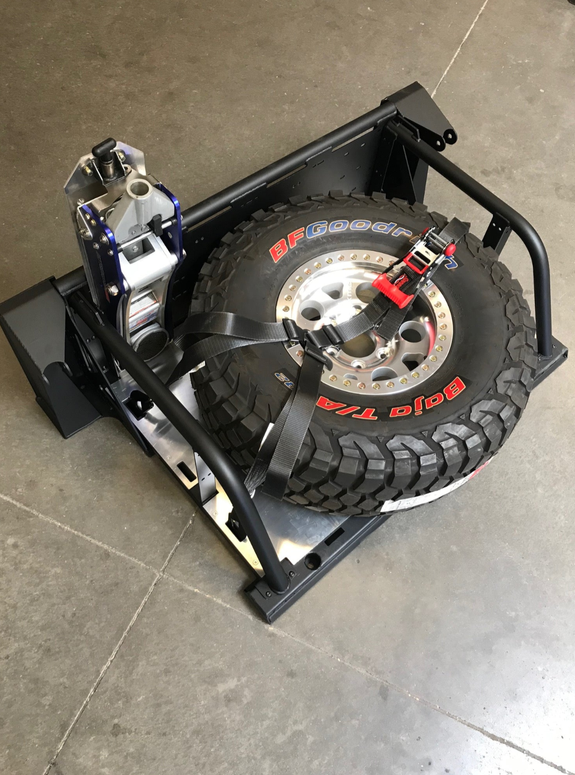 2021+ Raptor 5-Link Rear Bed Organizer with tire and shock mount for 3.0x16 coil over or 3.5x16 bypass shock.