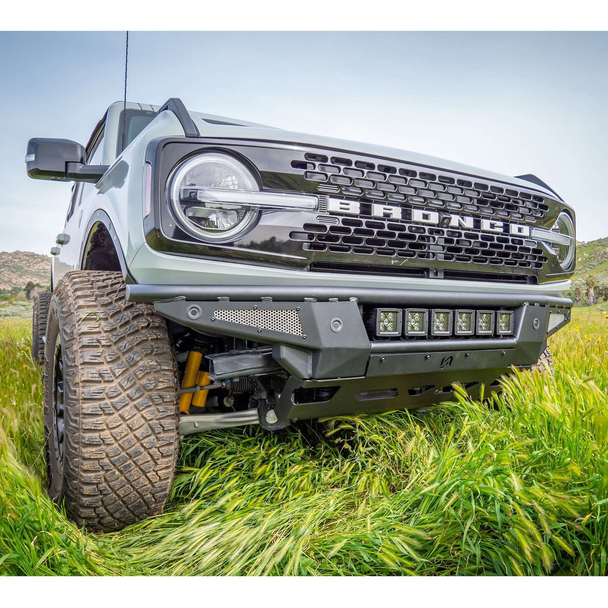Baja Tubular Front Bumper and Skid Plate for Ford Bronco
