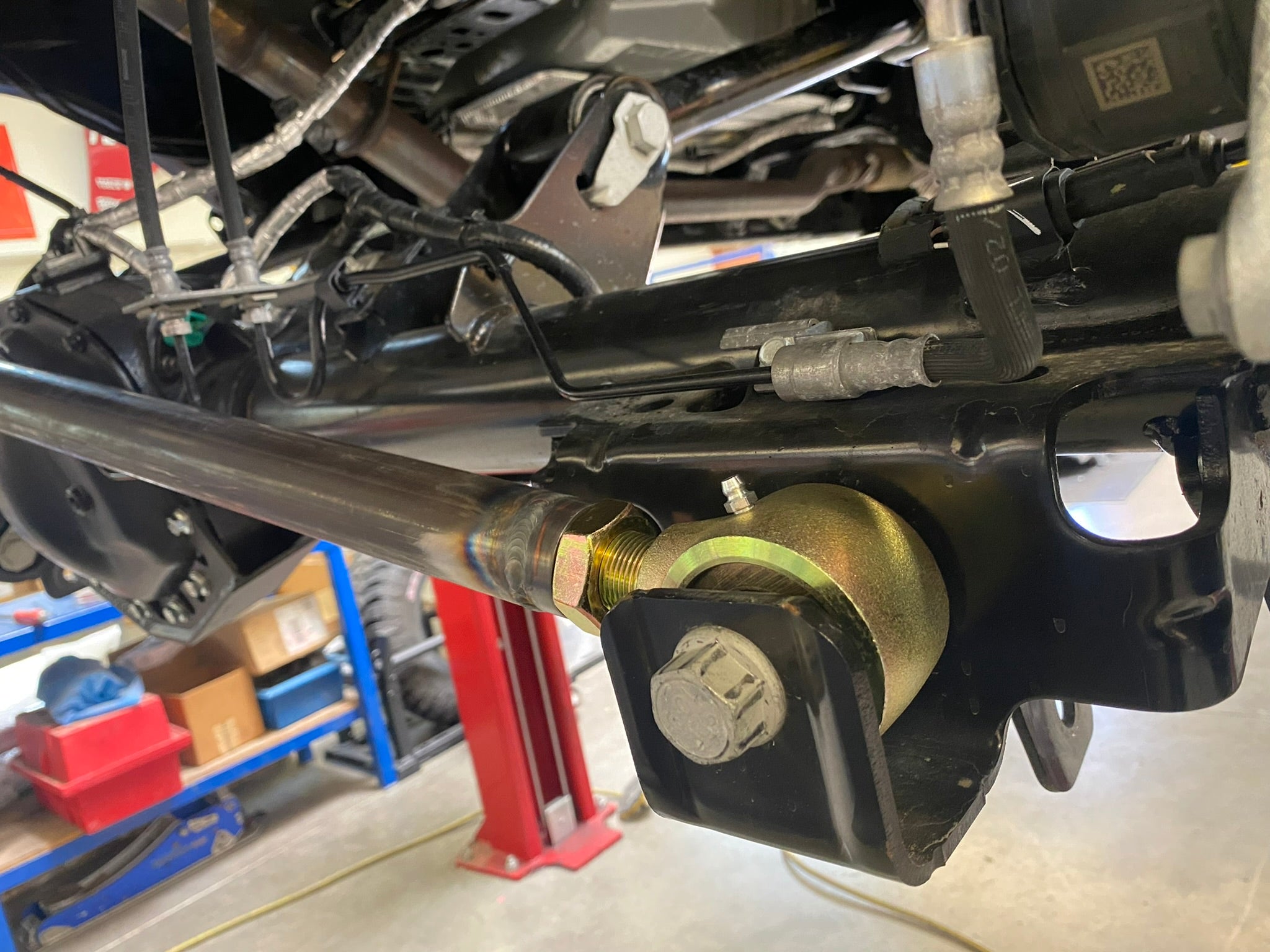 Adjustable Panhard Bar Kit for 2022-UP Bronco Raptor featuring Johnny Joint design, showcasing robust construction and installation.
