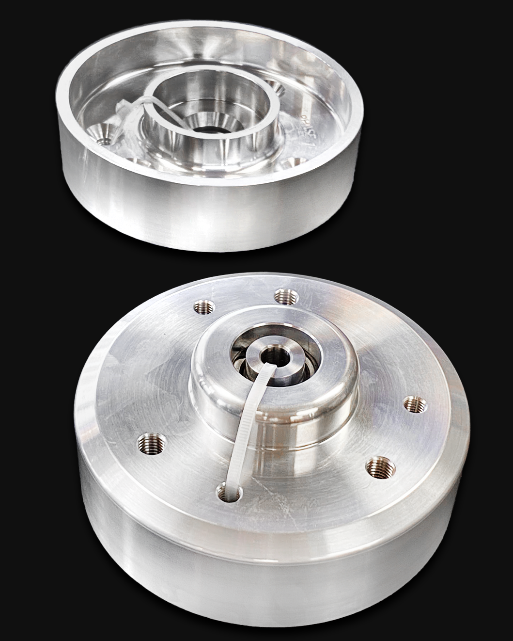 Billet top hat for 2022+ Bronco Raptor with 1.5-inch lift for stock shock, designed for enhanced offroad performance.