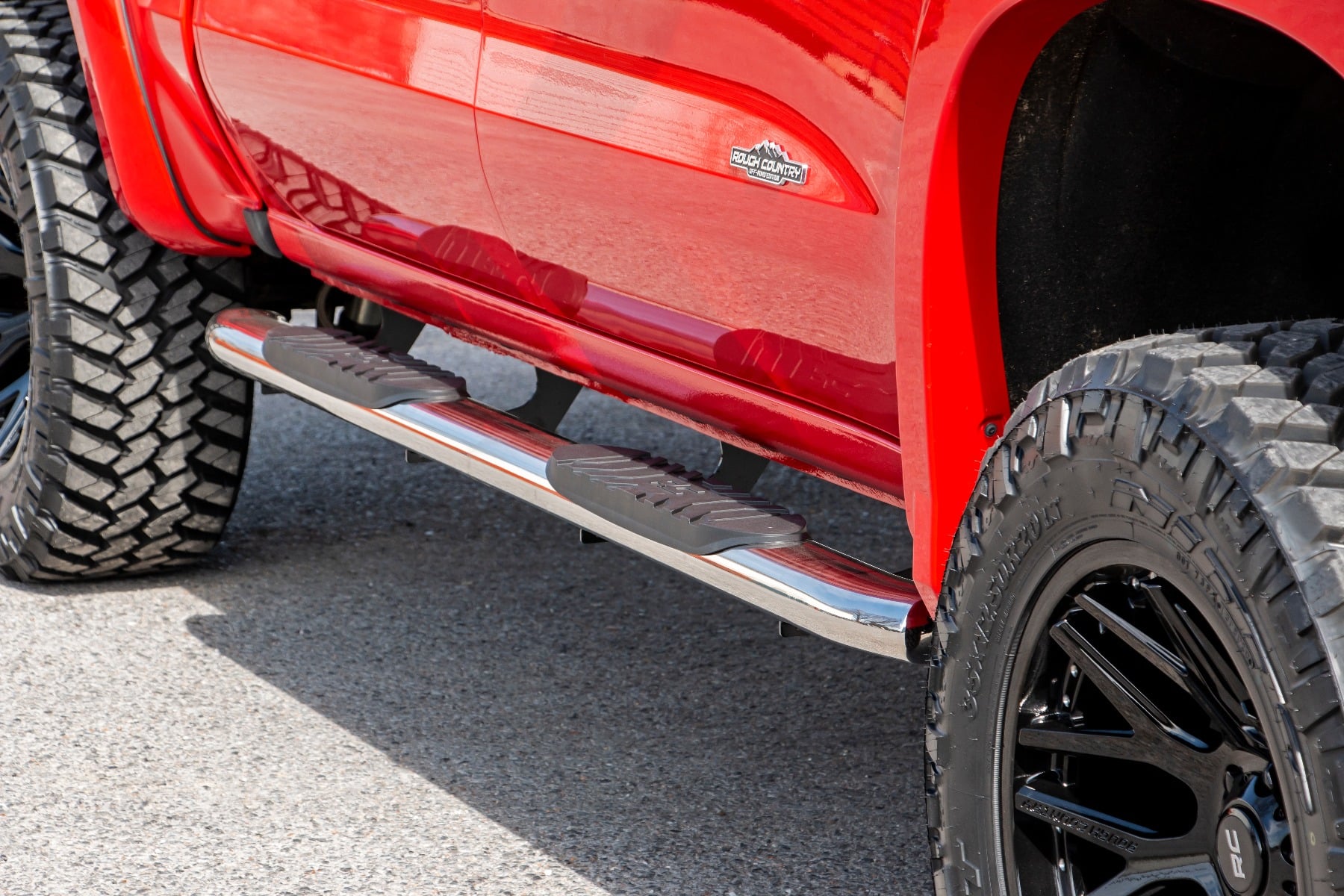Oval Nerf Steps Stainless Crew Cab Silverado/Sierra 1500/2500HD/3500HD (19-26) Rough Country