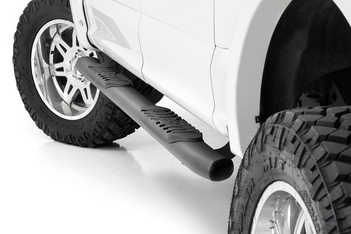 Oval Nerf Step Crew Cab Black Ford F-150/Lightning/F-250/F-350/Raptor (15-26) Rough Country