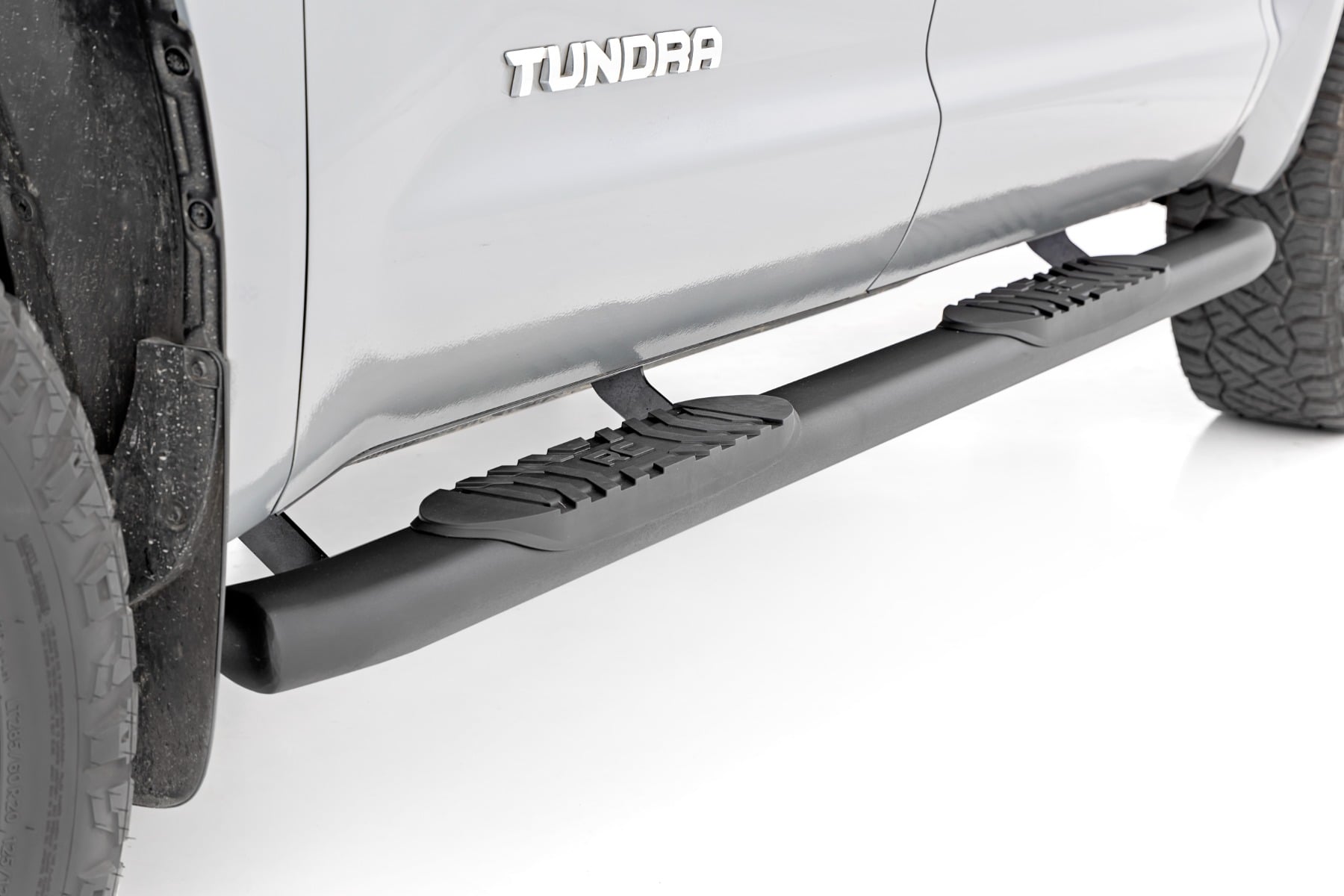 Oval Nerf Step Crew Cab Black Toyota Tundra 2WD/4WD (2007-2021) Rough Country