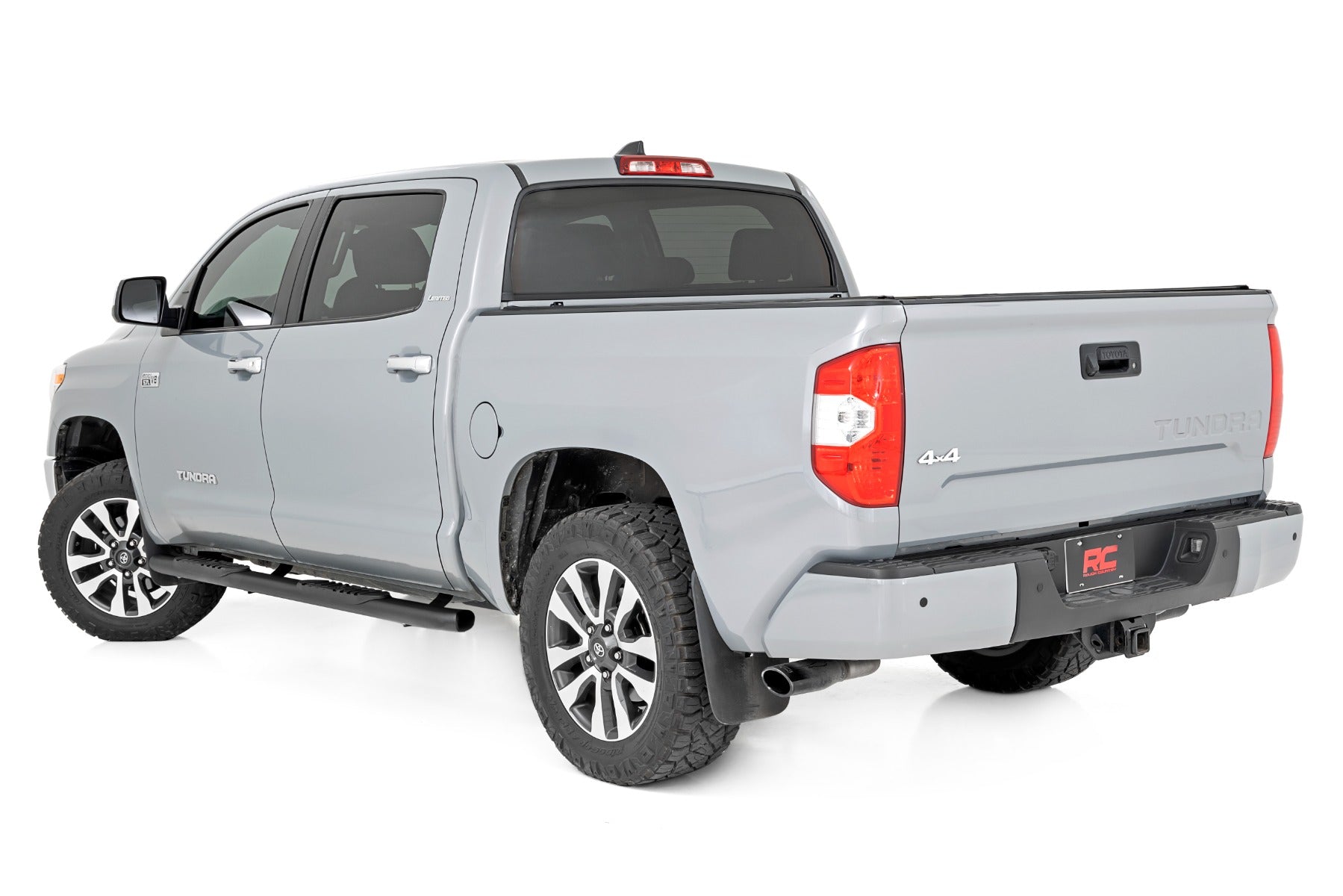 Oval Nerf Step Crew Cab Black Toyota Tundra 2WD/4WD (2007-2021) Rough Country