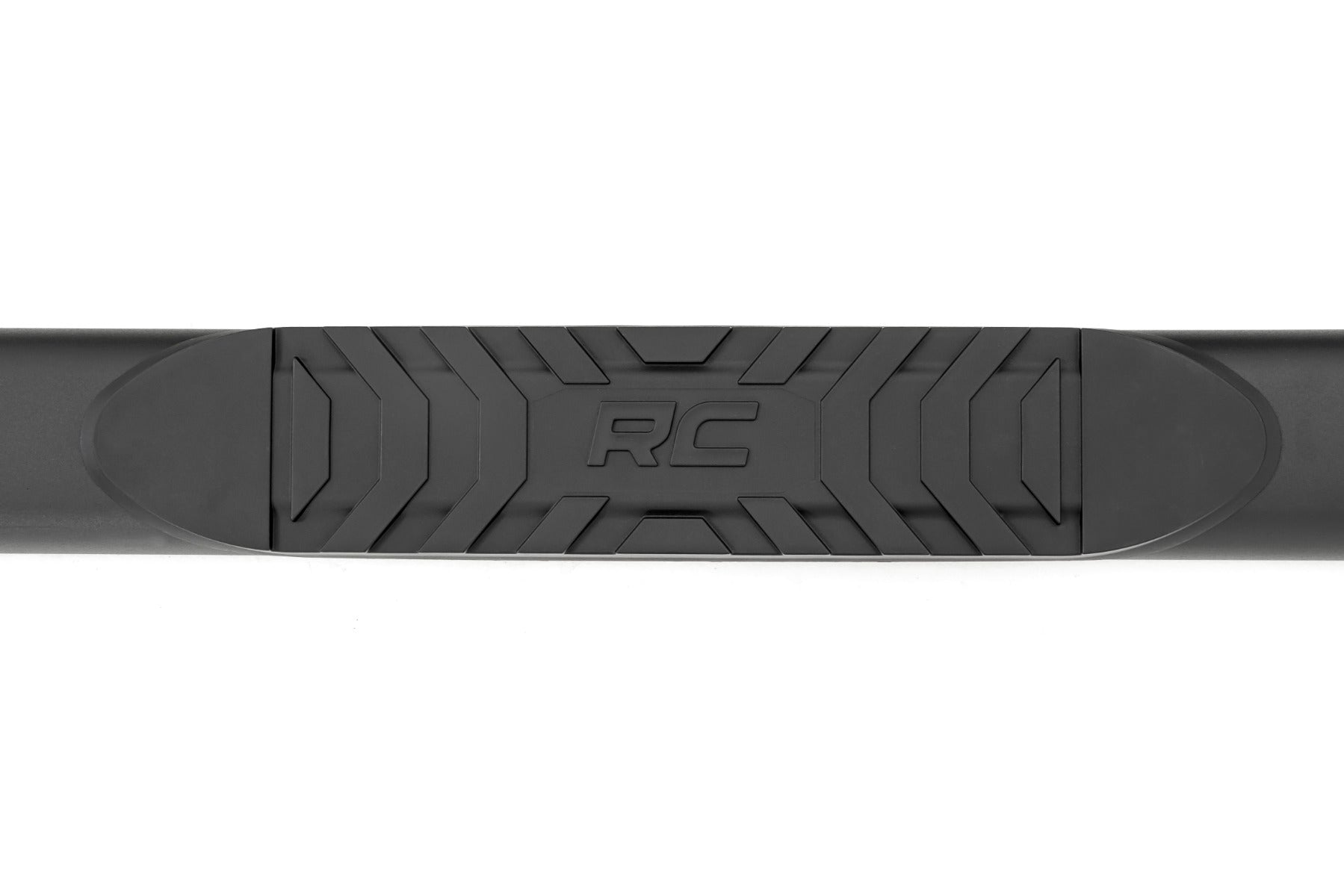 Oval Nerf Step 4.5 Inch Crew Cab Black 21-22 Chevy/GMC Tahoe/Yukon Rough Country