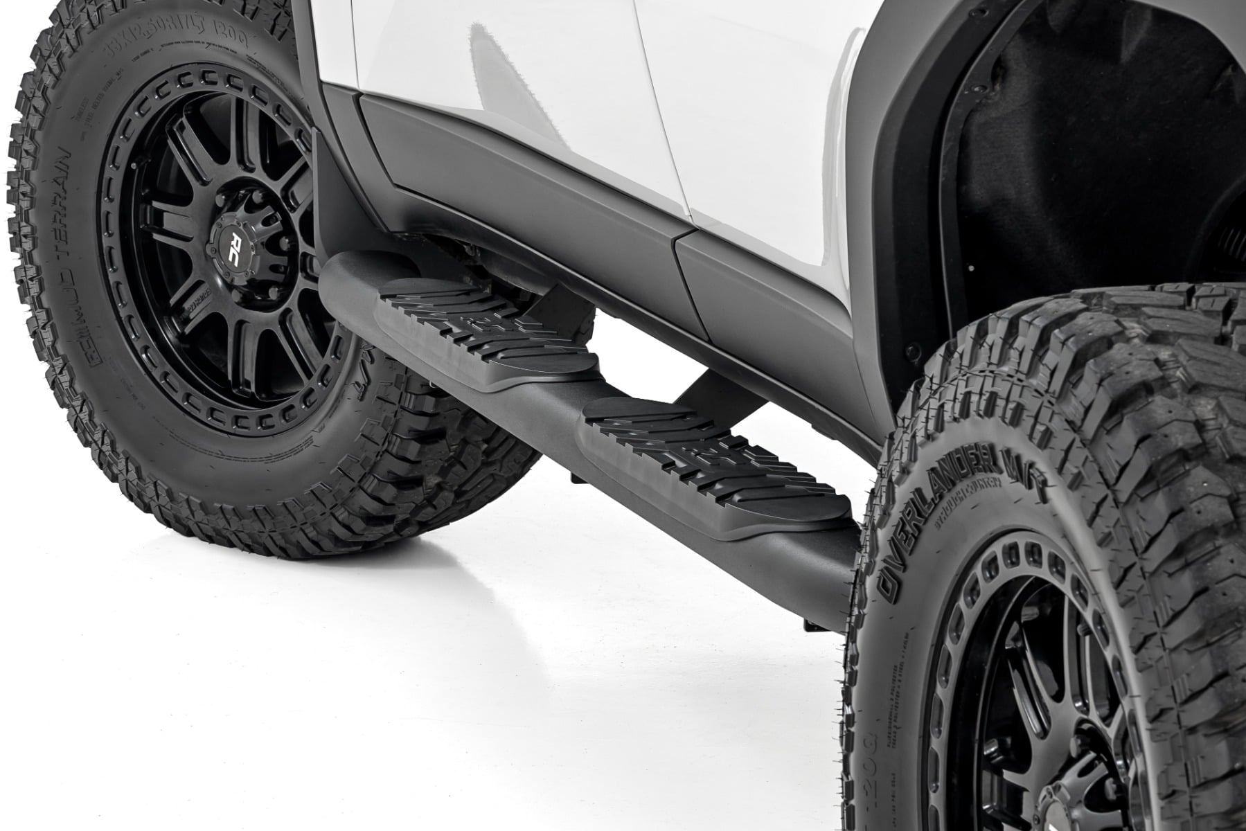Oval Nerf Steps Black Toyota Land Cruiser 4WD (2024-2026) Rough Country
