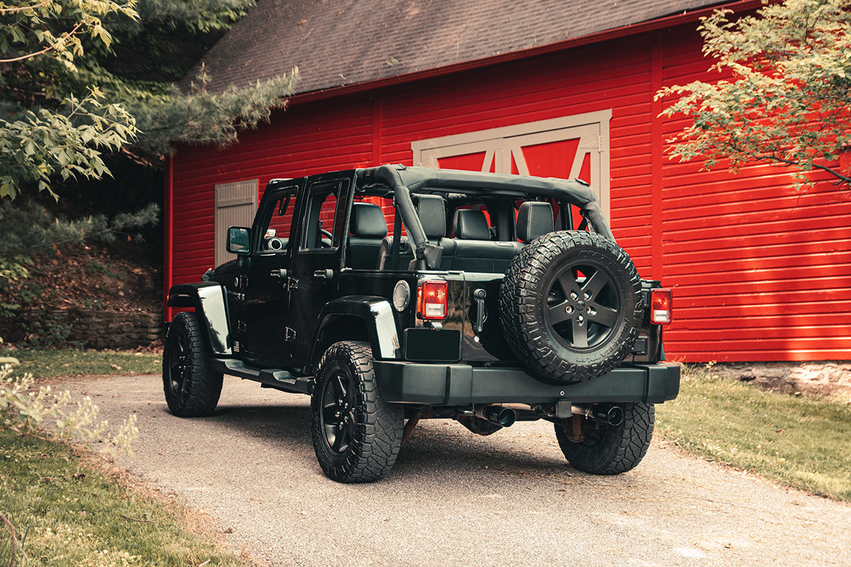 2.75 Inch Cat-Back Dual Rear Exit with Single 4.0 Inch Polished Flat Cut Tips with USA Flag Etch 07-18 Jeep Wrangler JKU 116 Inch Wheel Base Corsa Performance