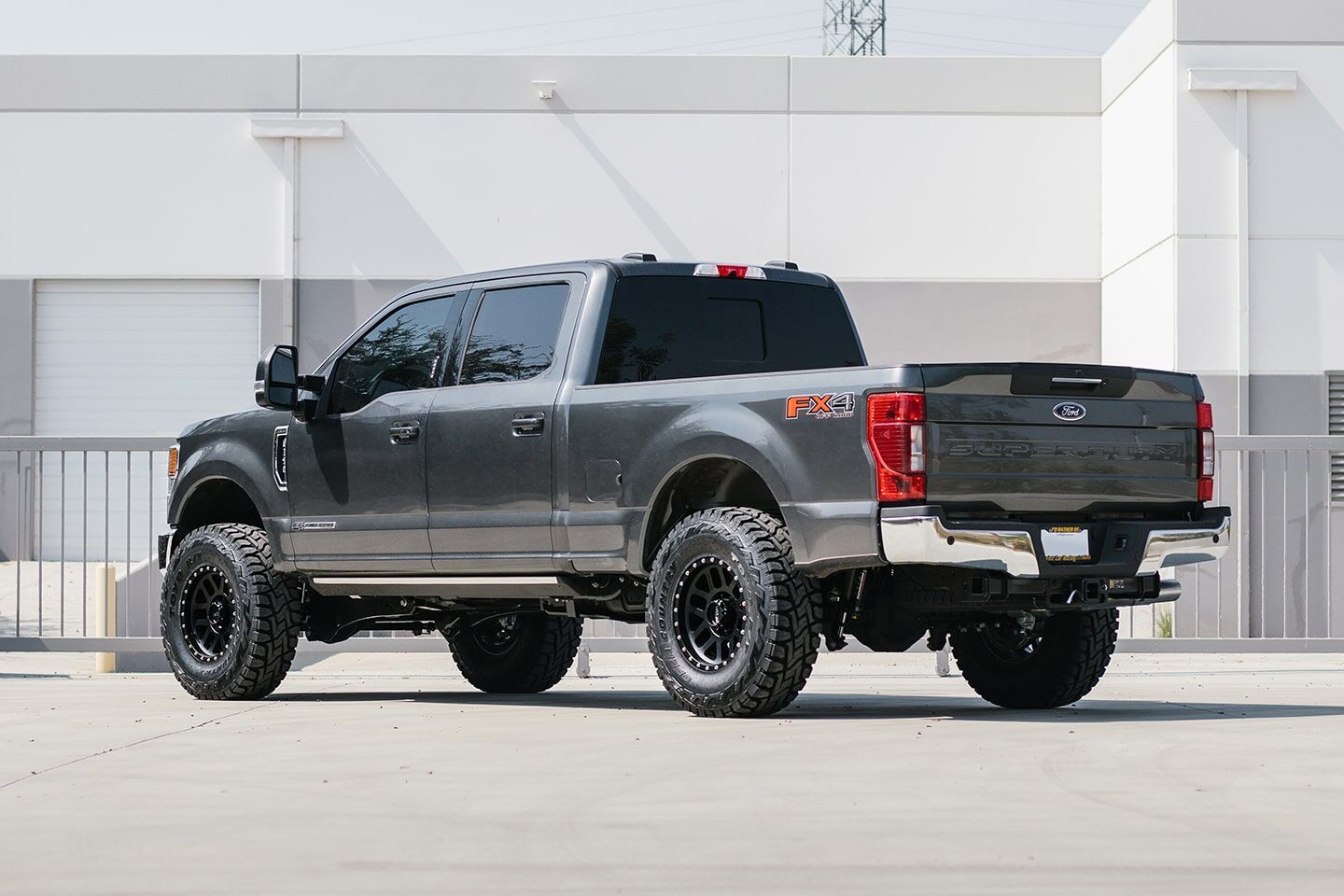 3-Inch Performance Lift Kit With Fox Ps 2.0 Ifp Shocks For 2020-2024 Ford F-250/F-350 4WD Trucks Cognito