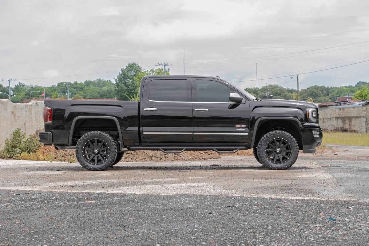 3.5 Inch Lift Kit UCA M1 Struts Silverado/Sierra 1500 (07-13) Rough Country