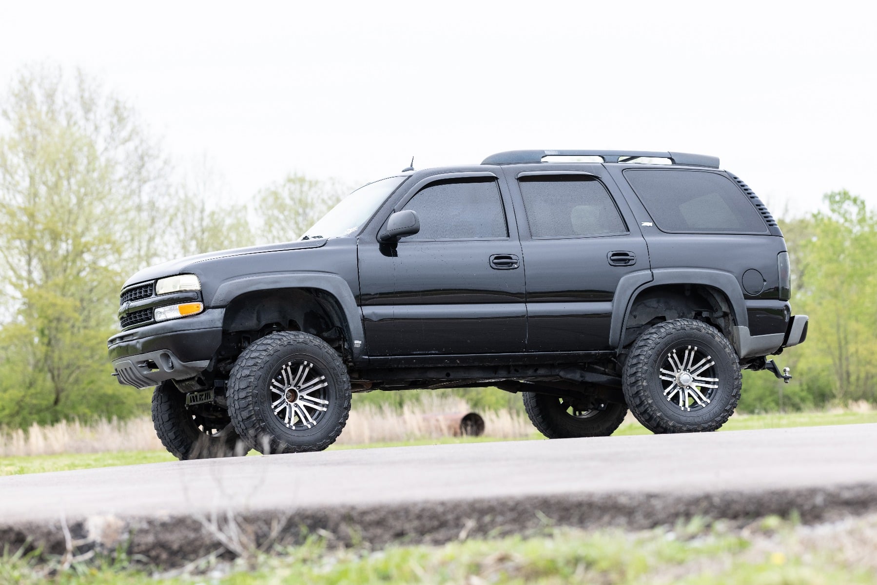 6 Inch Lift Kit NTD Chevy/GMC Tahoe/Yukon 2WD/4WD (2000-2006) Rough Country