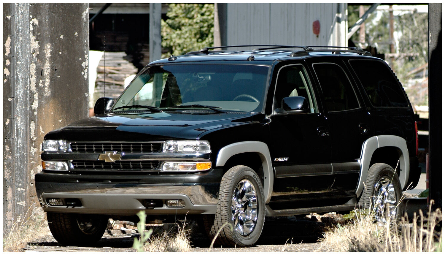 OE Style Fender Flares Black Smooth Finish 4-Piece Set For 2000-2006 Tahoe Husky Liners