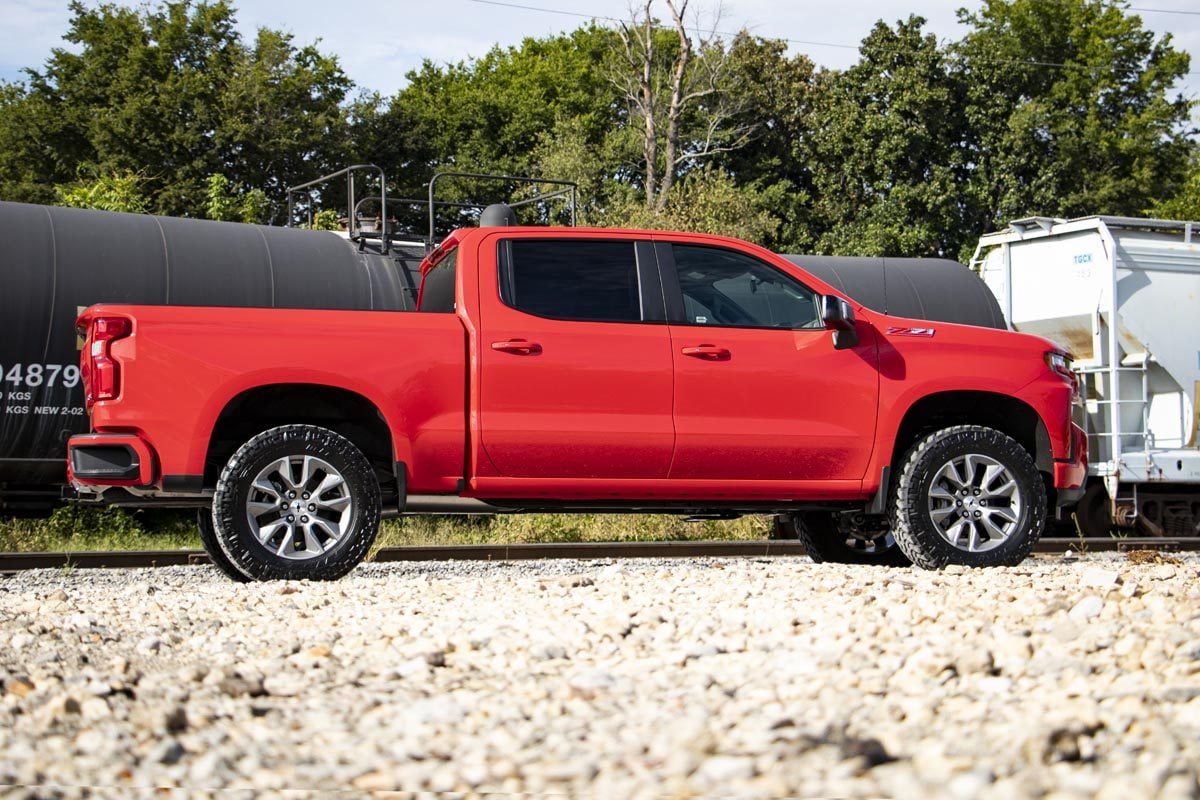 3.5 Inch Lift Kit Vertex Rear Mono Leaf Red Chevy Silverado 1500 (22-24) Rough Country