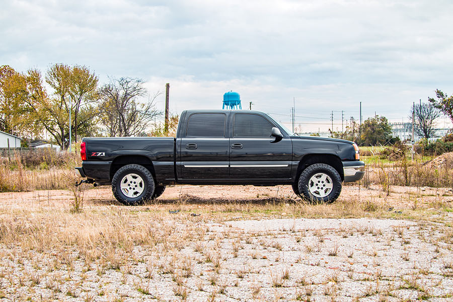 1.5-2 Inch Lift Kit V2 Silverado/Sierra 1500 4WD (1999-2006 & Classic) Rough Country
