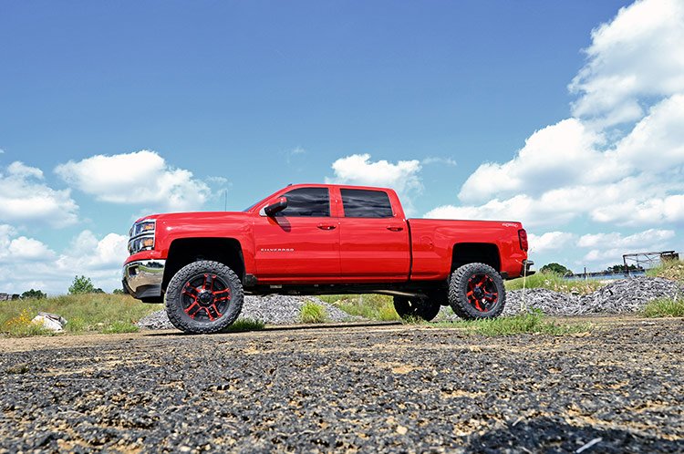 7 Inch Lift Kit Bracket N3 Struts Silverado/Sierra 1500 (14-16) Rough Country