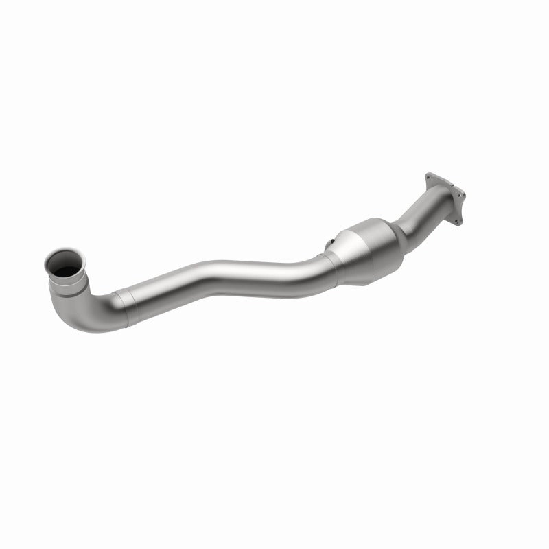 MagnaFlow Direct Fit Catalytic Converter01-05 GM Silv/Sierra 6.6L