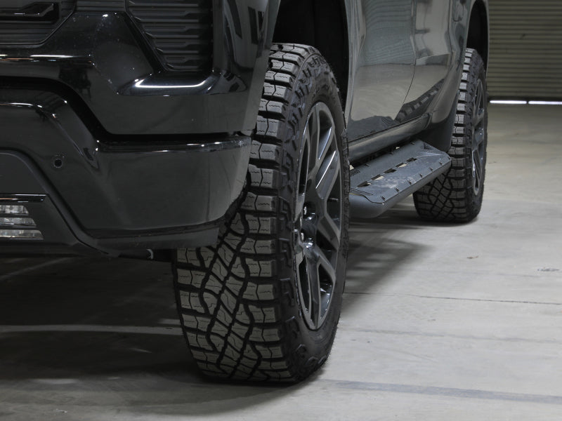 aFe CONTROL wheel spacers for Chevrolet 1500, enhancing stability and stance with 1.5-inch thickness and 6x5.5mm bolt pattern.