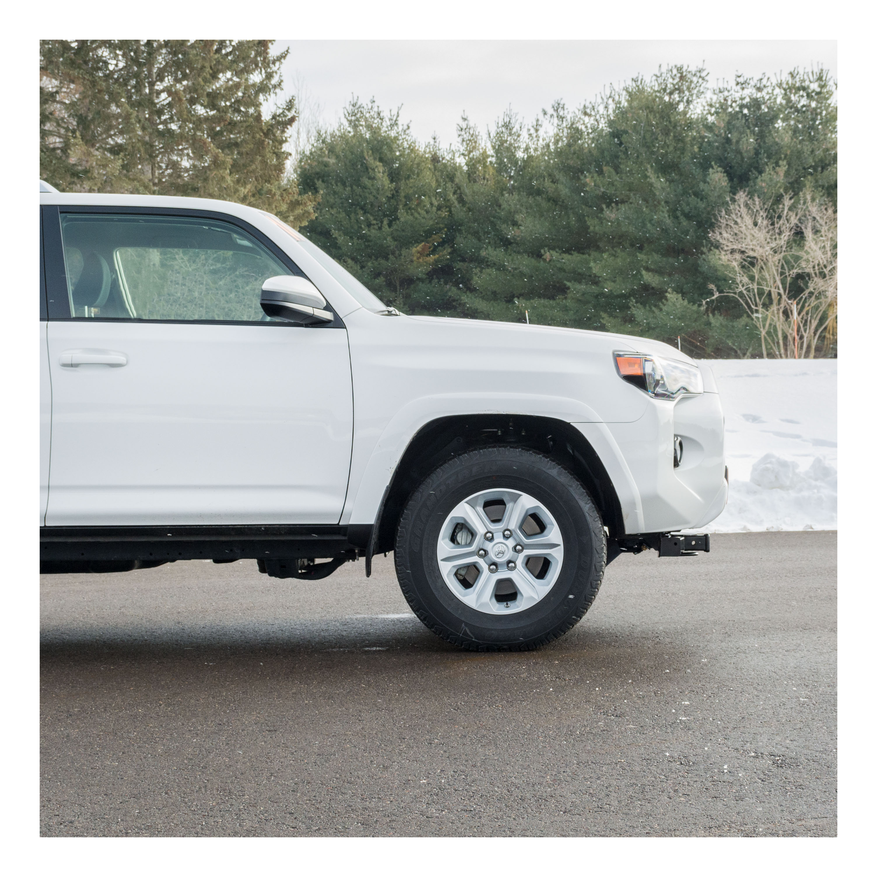 CURT 2-Inch Front Receiver Hitch, Select Toyota 4Runner Model 31076