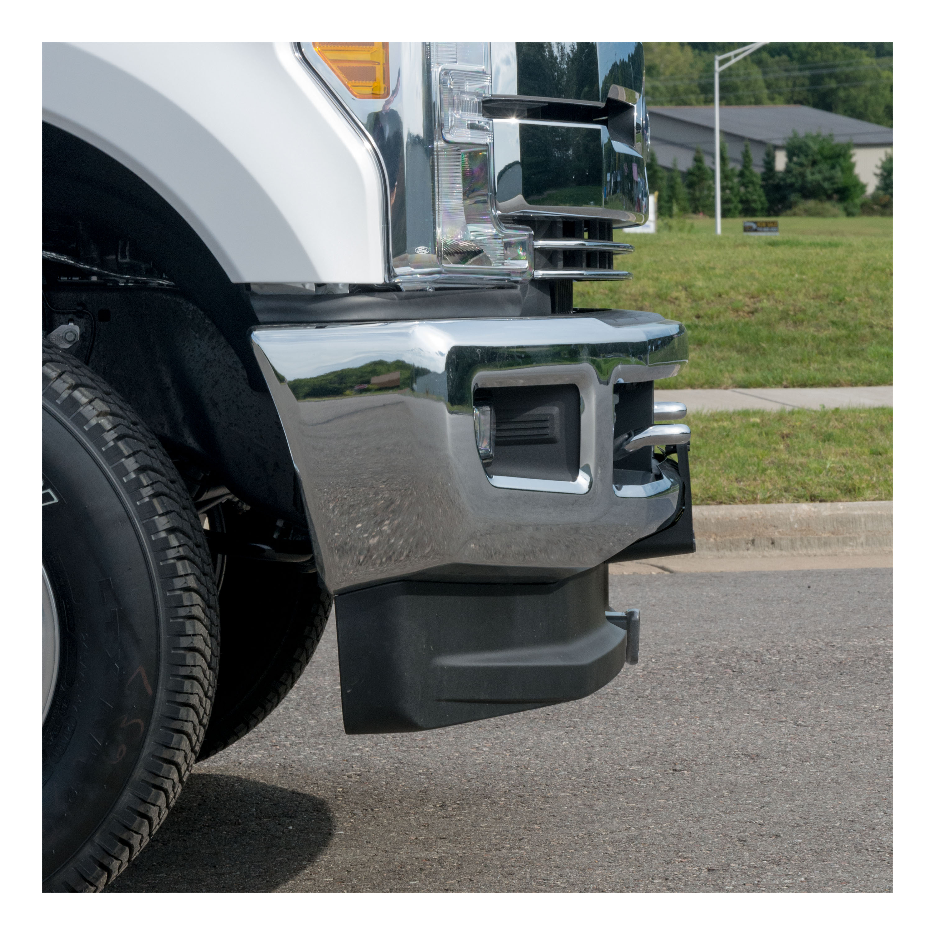 CURT 2-Inch Front Receiver Hitch, Select Ford F-250, F-350, F-450 Super Duty Model 31078