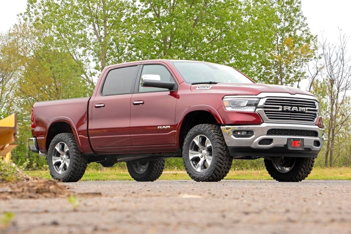 3.5 Inch Lift Kit N3 Struts Red Ram 1500 2WD/4WD (2019-2026) Rough Country