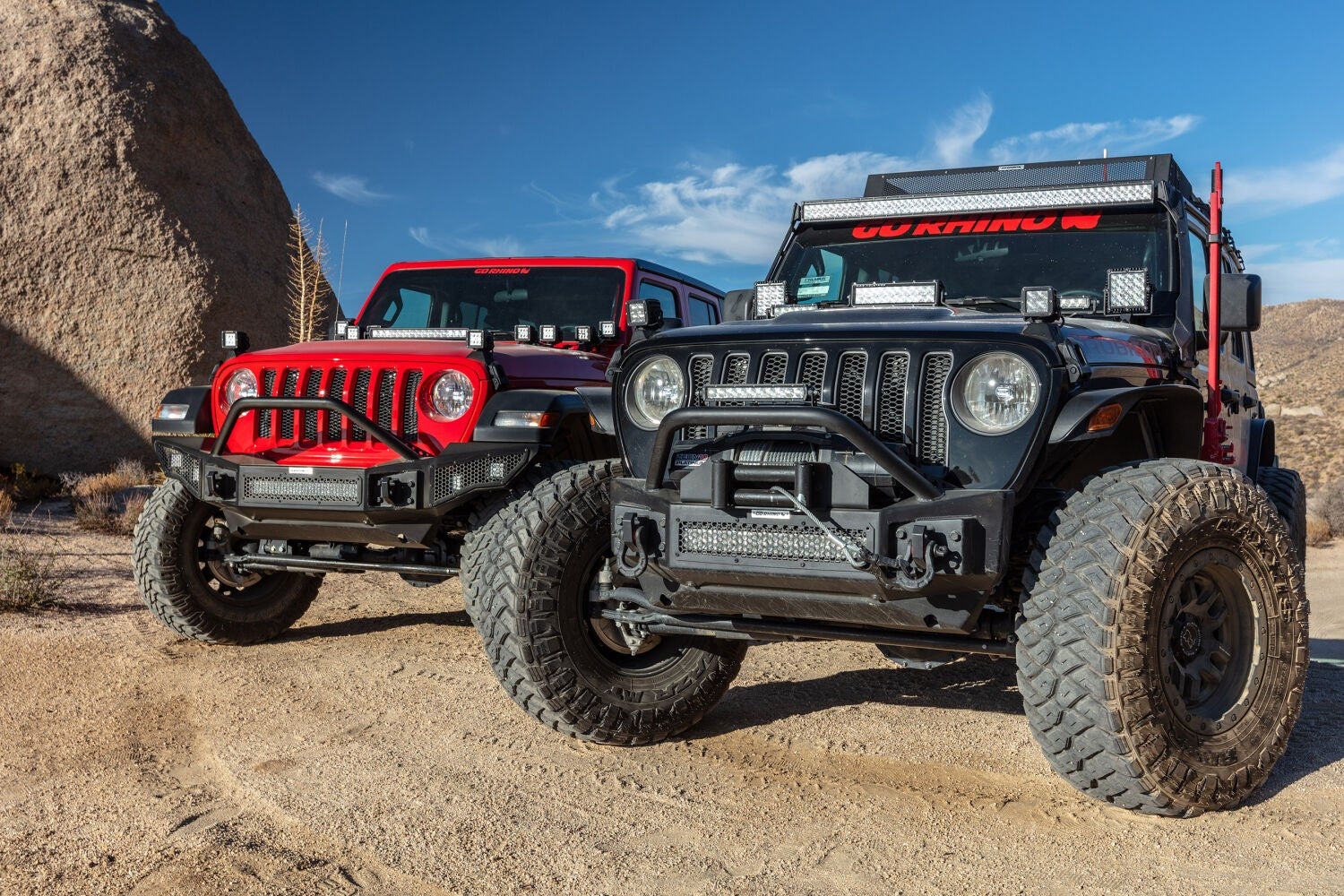 Rockline Front Stubby Bumper W/ Overrider Textured Black 2007-2025 Jeep Wrangler JK/JL 2020-2025 Jeep Gladiator Go Rhino