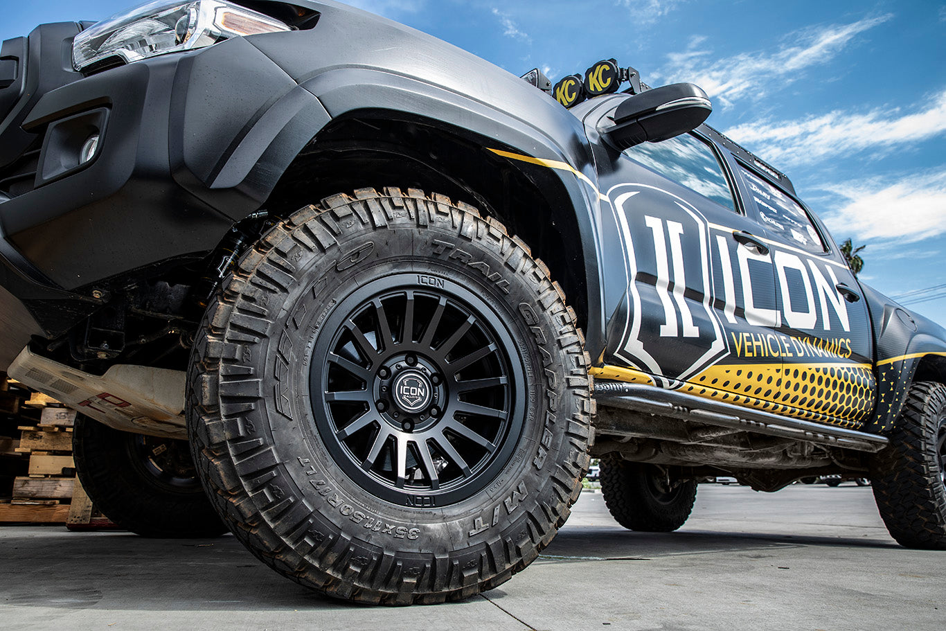 Recon Six 17 X 8.5 / 5 X 5 -6MM Offset 4.5 Inch Back Space Satin Black, ICON Alloys