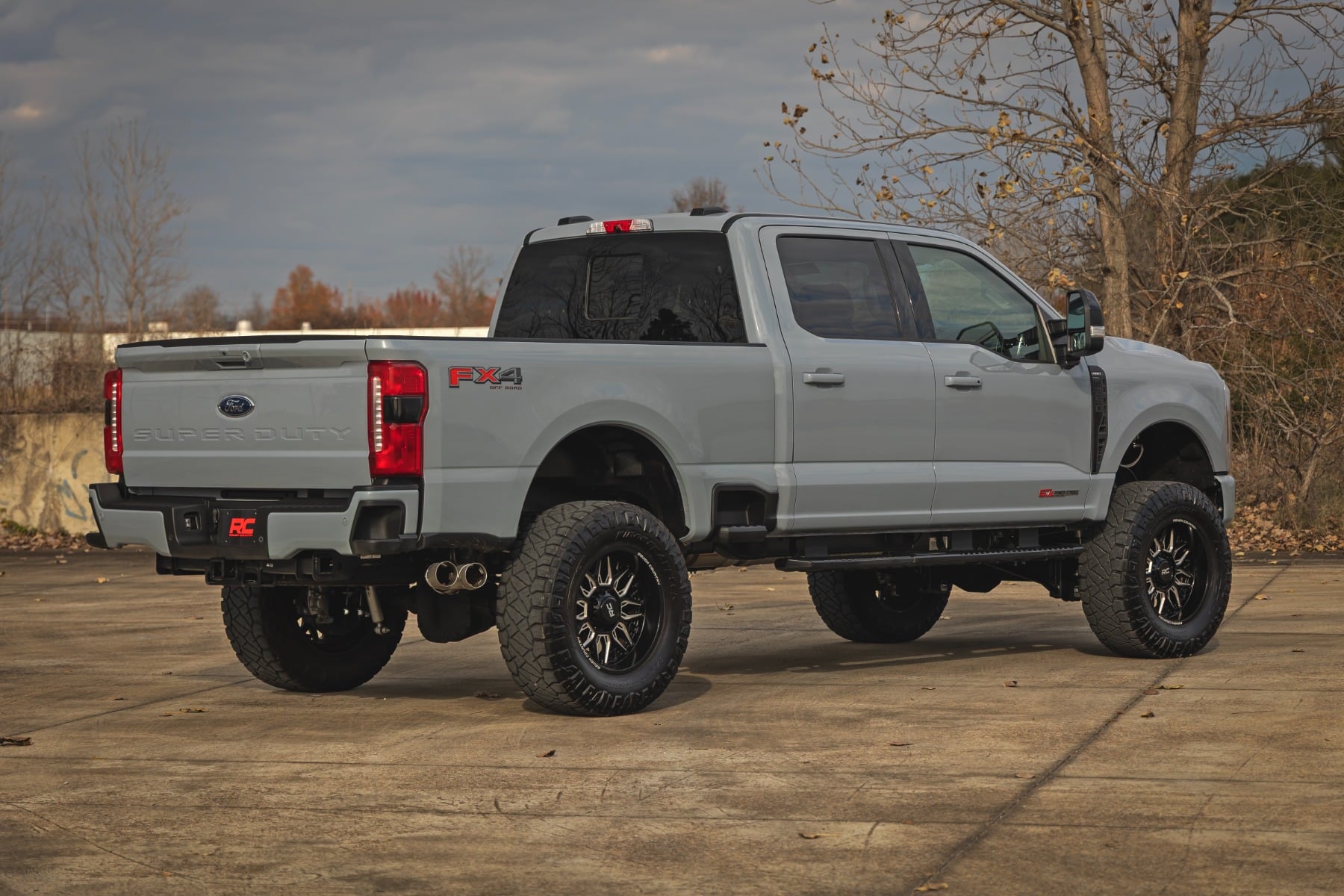 4.5 Inch Lift Kit Radius Arm Diesel Ford F-250/F-350 Super Duty (23-26) Rough Country