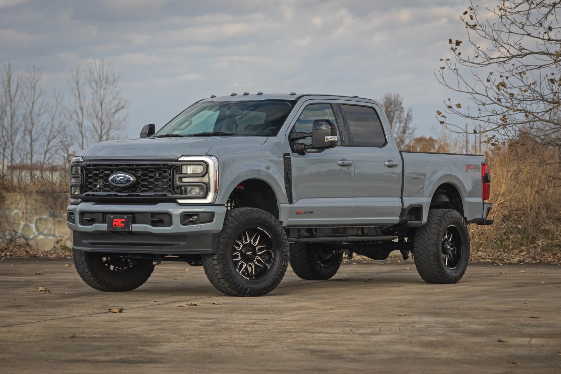 4.5 Inch Lift Kit Radius Arm Diesel M1 Ford F-250/F-350 Super Duty (23-26) Rough Country