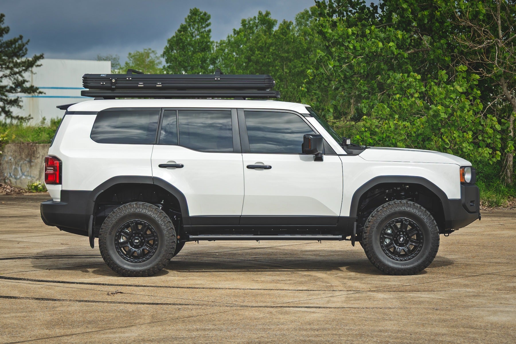 BA2 Running Boards Side Step Bars Toyota Land Cruiser 4WD (2024-2026) Rough Country