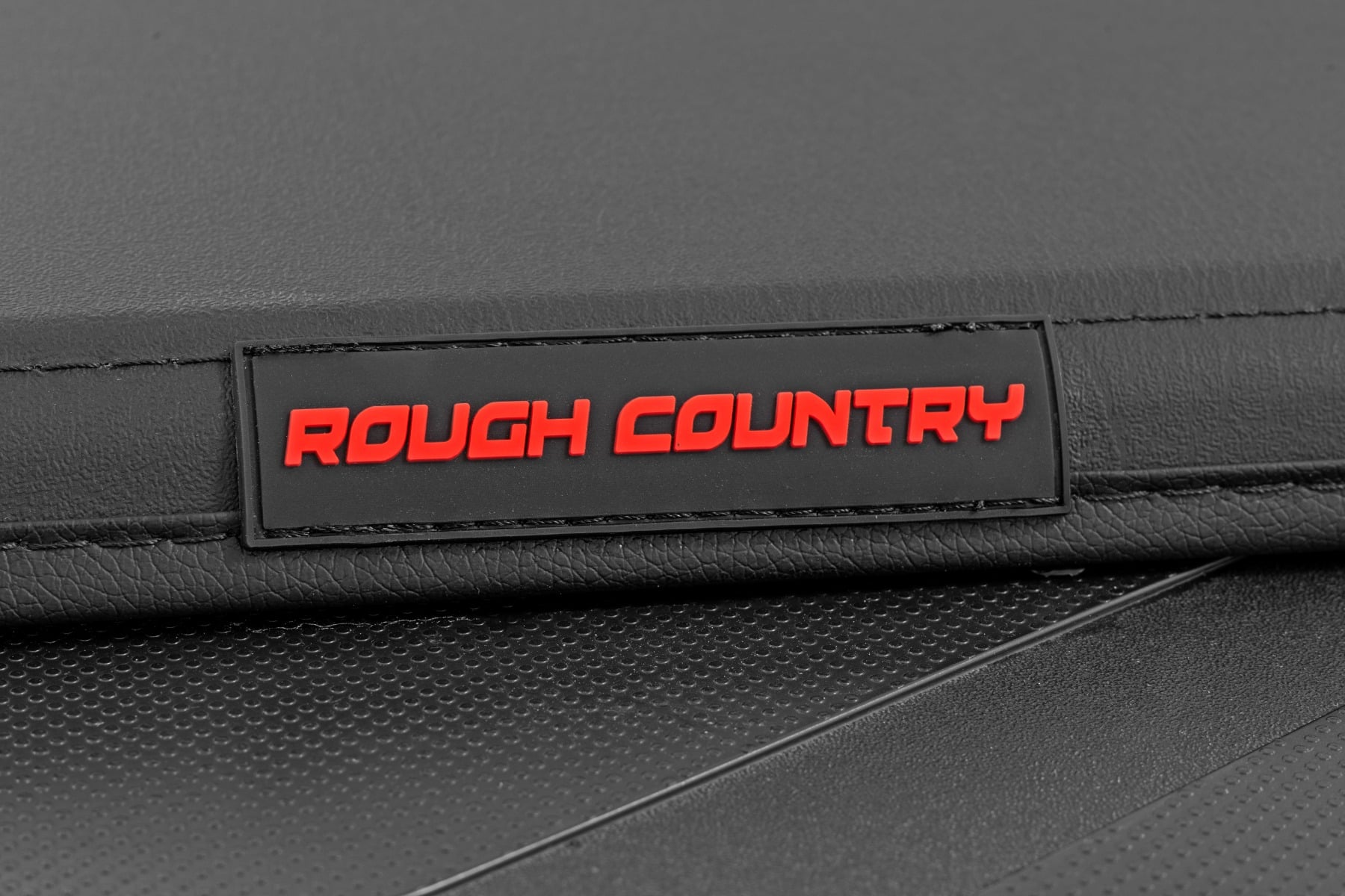 Soft Tri-Fold Bed Cover 5 Foot 7 Inch Bed with and w/o OE Rail Toyota Tundra (22-26) Rough Country